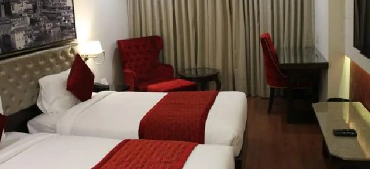 Hotel The Zodiac Sohana